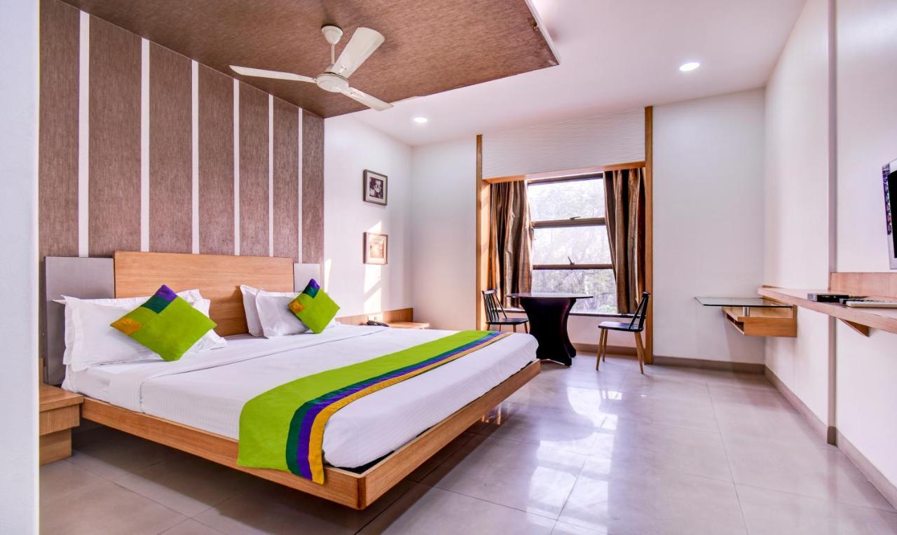 Treebo Admiral Suites New Usmanpura Aurangabad  Exterior foto