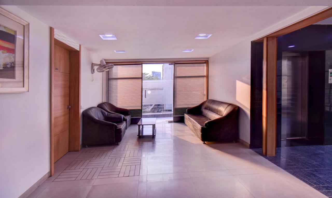 Treebo Admiral Suites New Usmanpura Aurangabad  Exterior foto