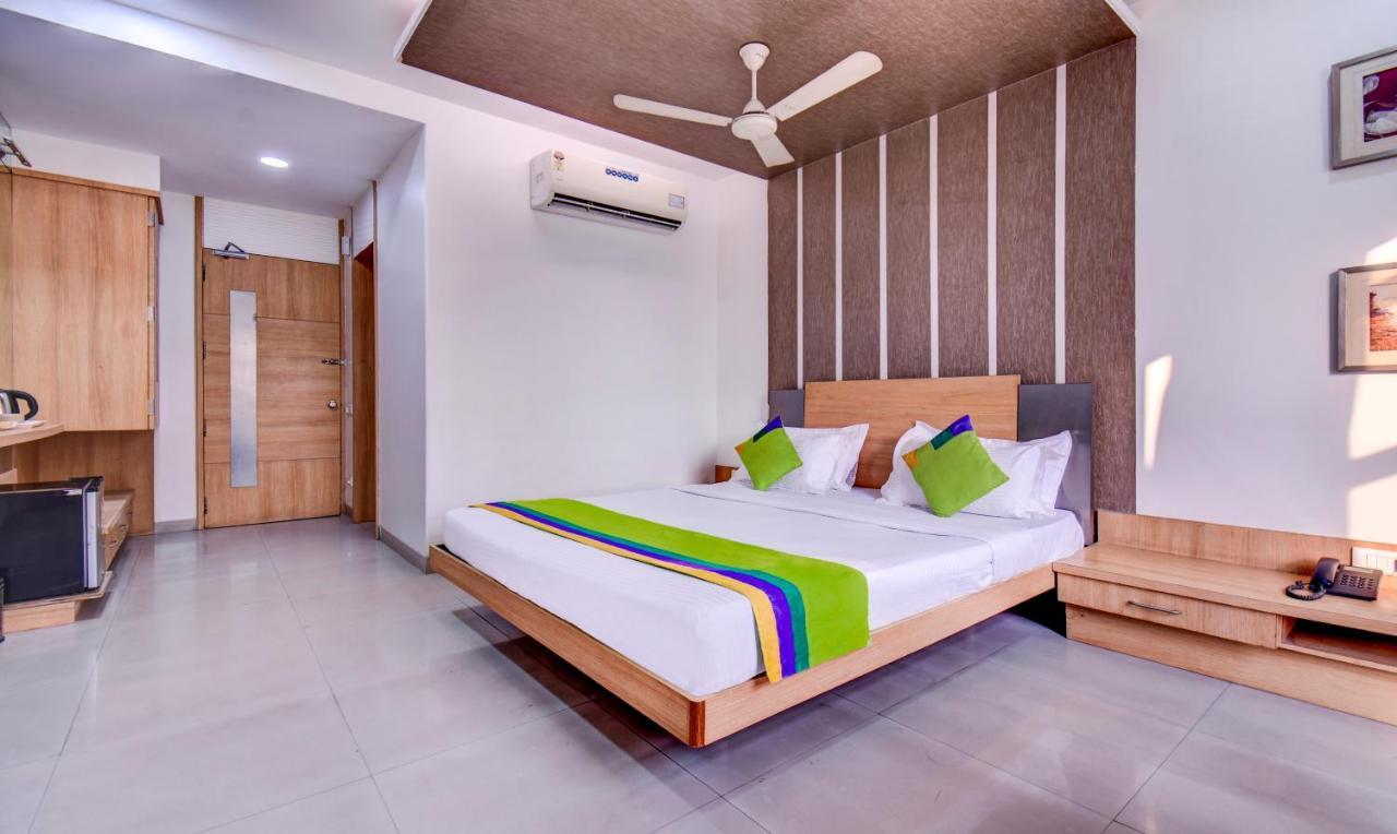 Treebo Admiral Suites New Usmanpura Aurangabad  Exterior foto
