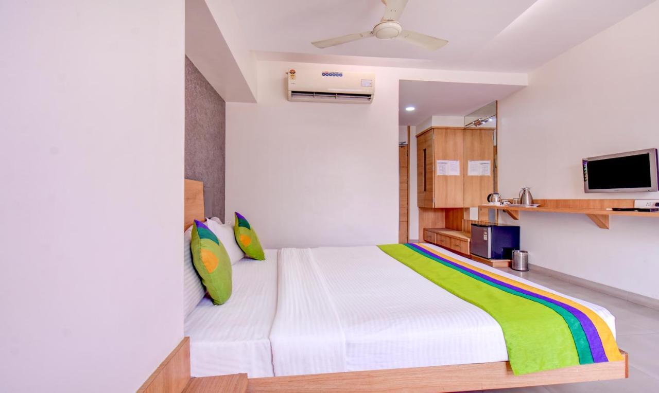 Treebo Admiral Suites New Usmanpura Aurangabad  Exterior foto