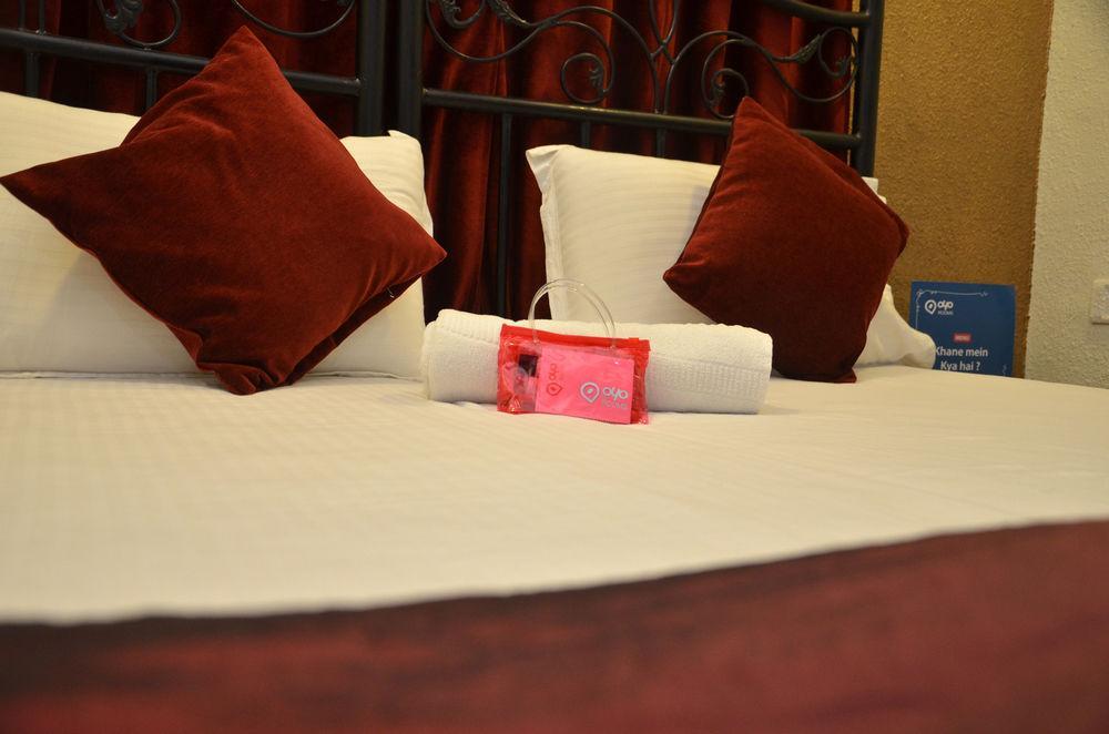 Treebo Admiral Suites New Usmanpura Aurangabad  Exterior foto